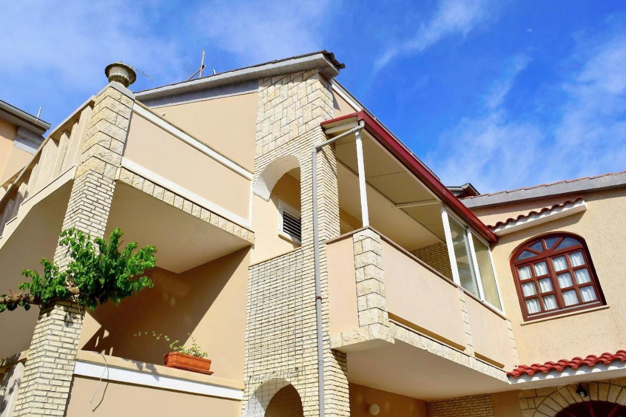 Zoro Apartments Palit エクステリア 写真