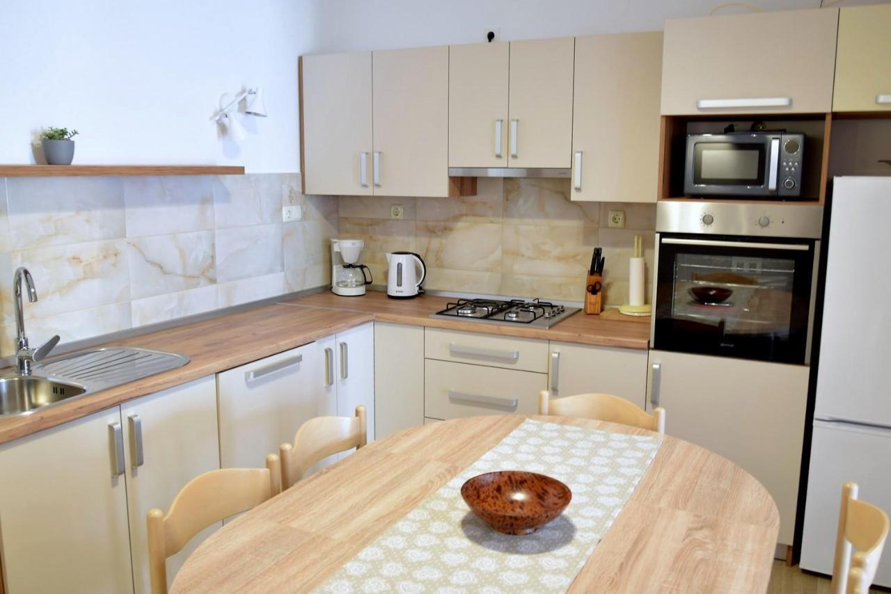 Zoro Apartments Palit エクステリア 写真